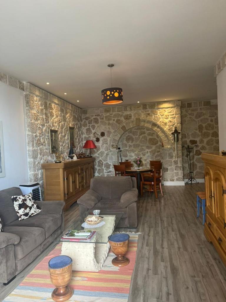 Rahoni Park & Suites Dhërmi Habitación foto